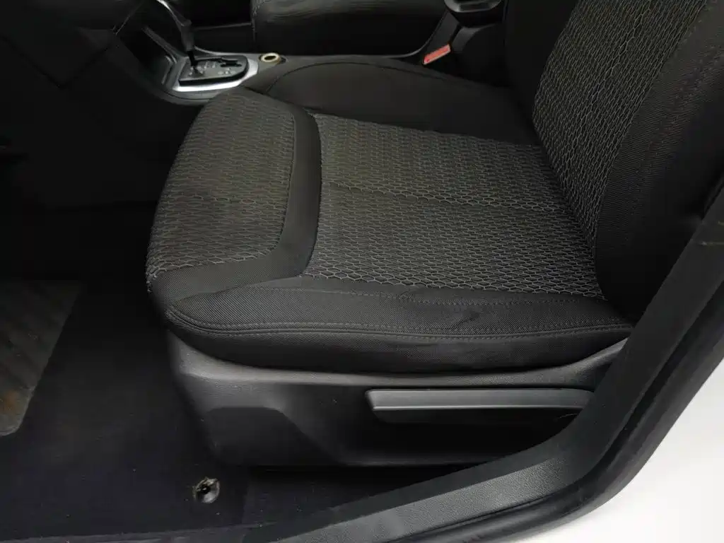 Peugeot 308 — миниатюра 20