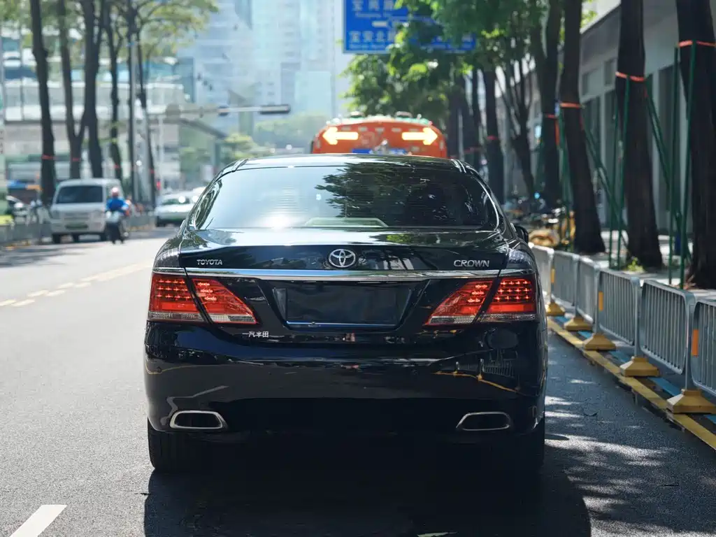 Toyota Crown 2012 2.5L Royal