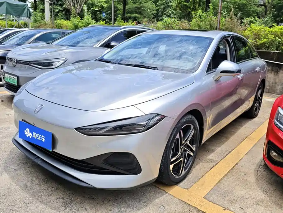 Roewe D7