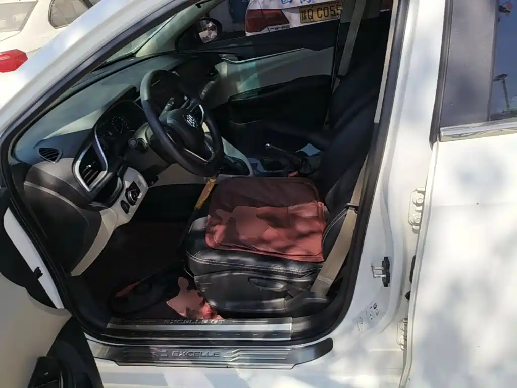 Buick Excelle — миниатюра 15