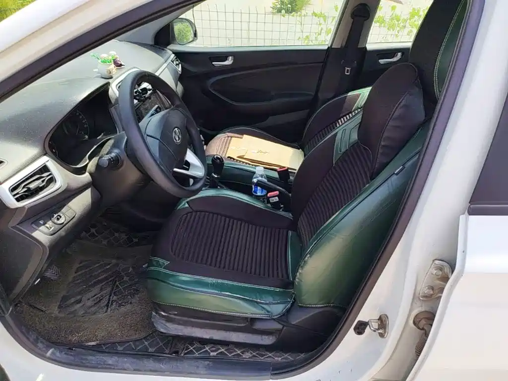 Hyundai Verna - фото 15