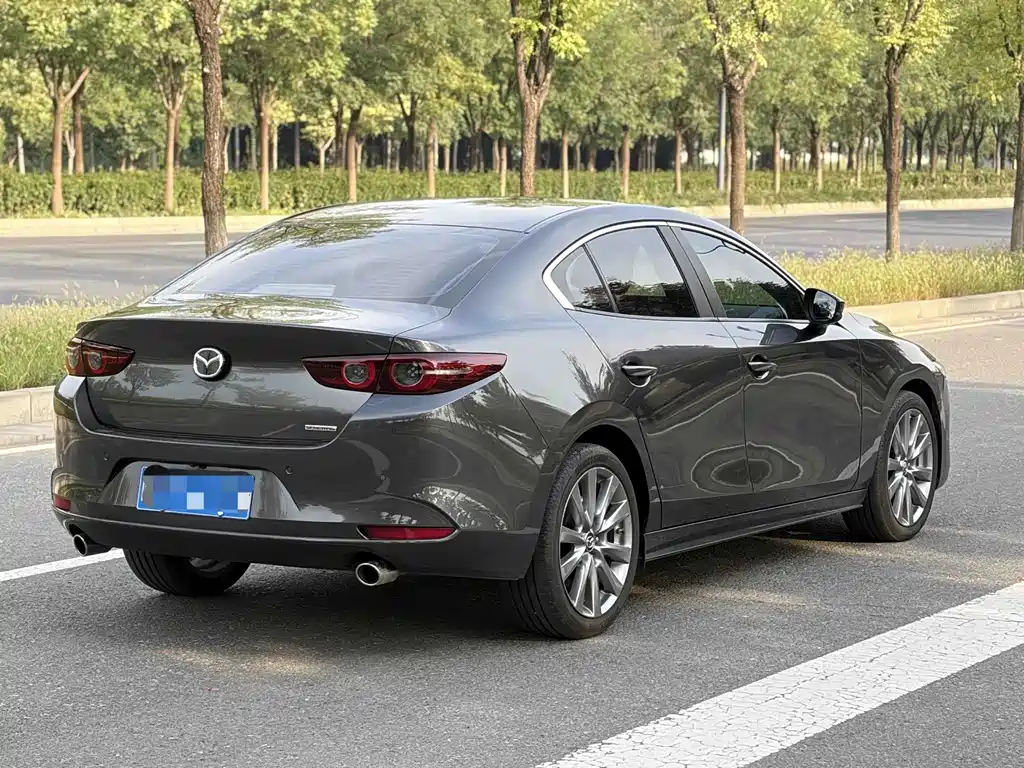 Mazda 3 Axela — миниатюра 4