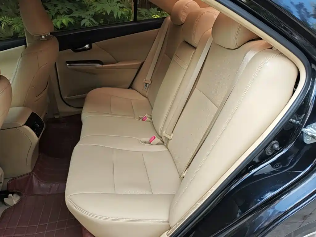 Toyota Camry — миниатюра 17