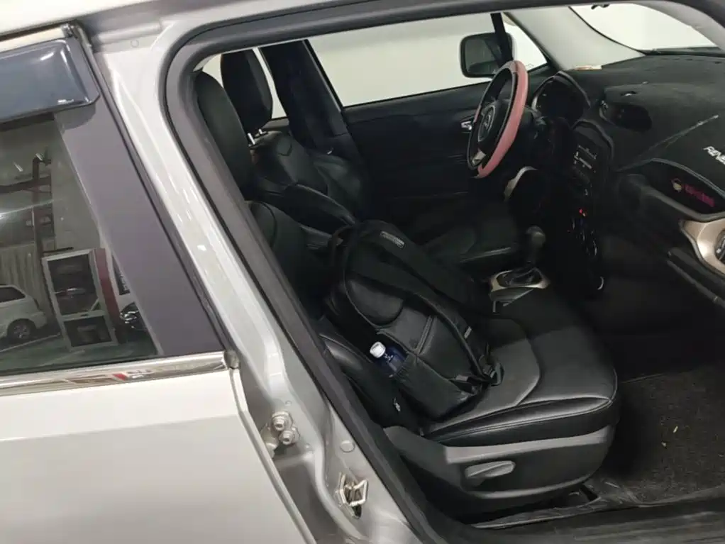 Jeep Renegade — миниатюра 25