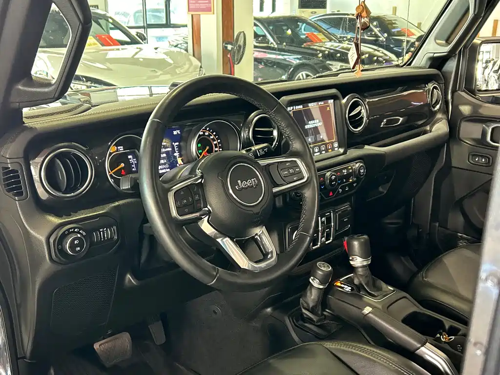 Jeep Wrangler — миниатюра 5