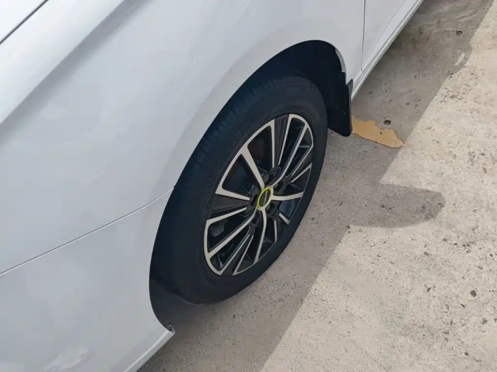 Roewe i5 — миниатюра 23
