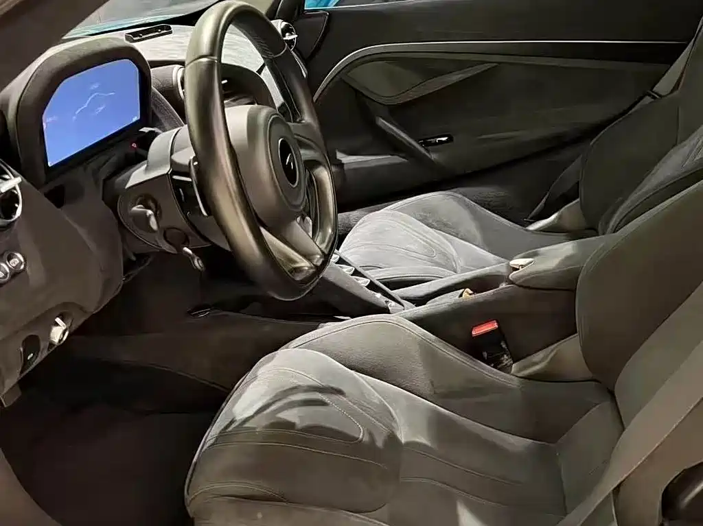McLaren 720S — миниатюра 8