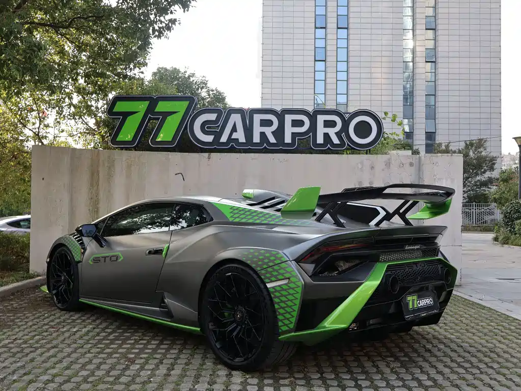 LAMBORGHINI HURACÁN