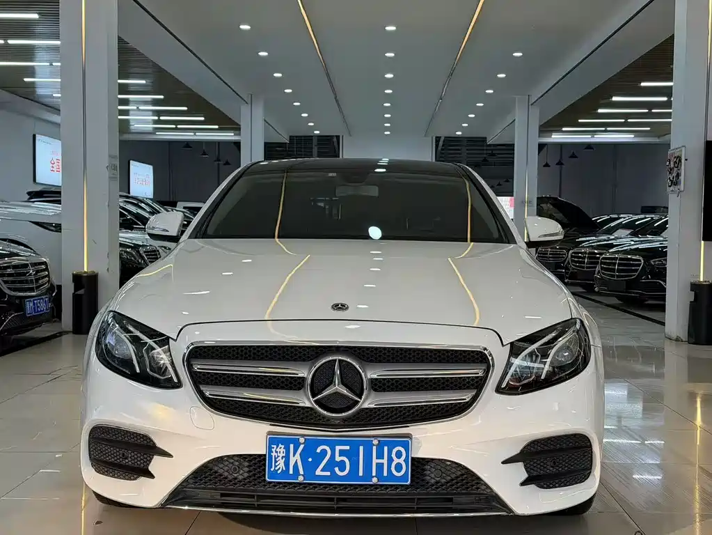 MERCEDES-BENZ E CLASS