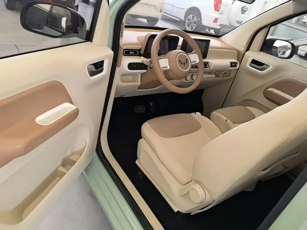 Wuling MINIEV — миниатюра 16