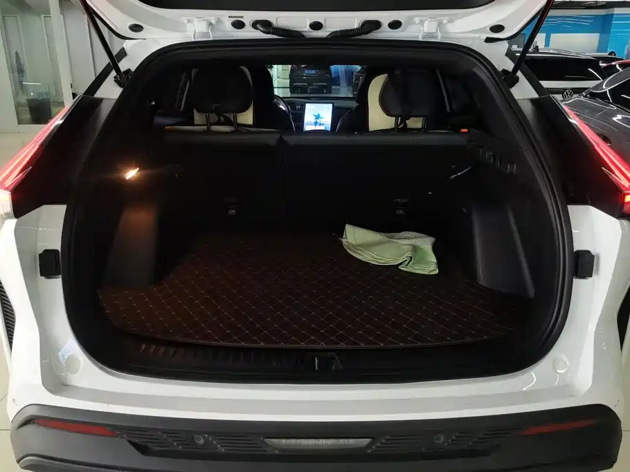 Geely Boyue — миниатюра 4