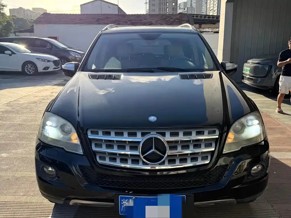 Mercedes-Benz M-Class — миниатюра 2