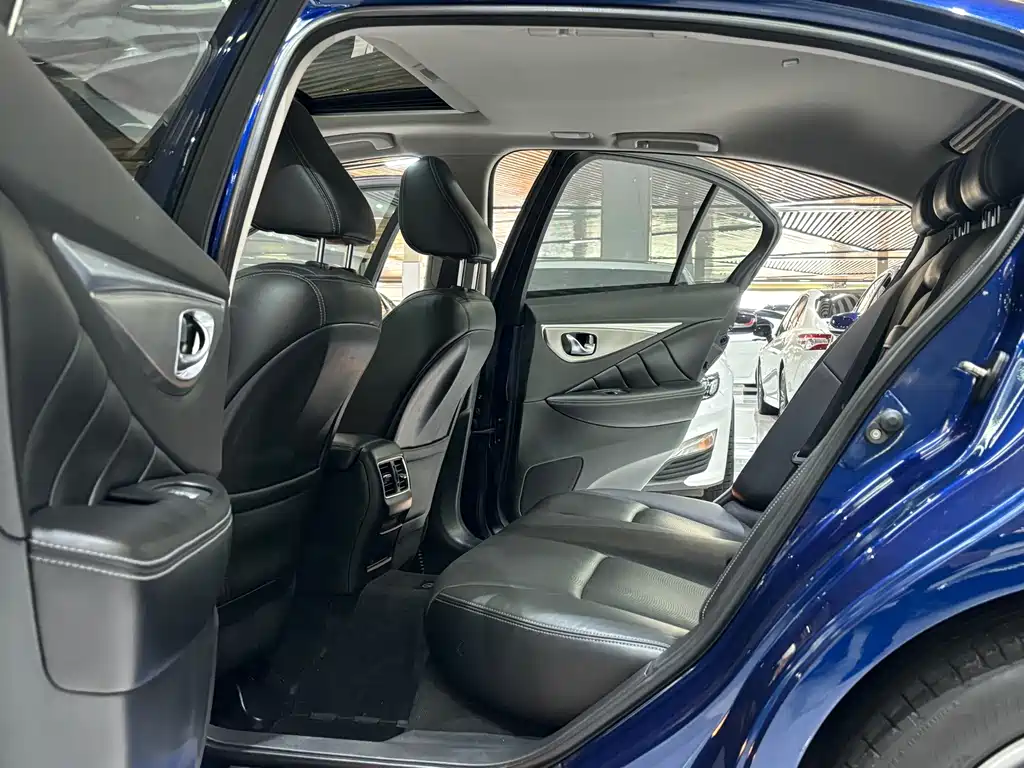Infiniti Q50L — миниатюра 9