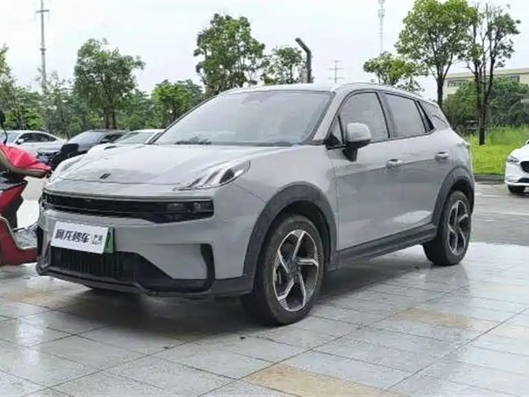 Lynk & Co 06 EM-P