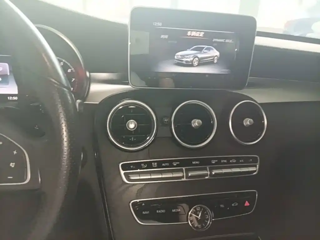 Mercedes-Benz C-Class — миниатюра 13