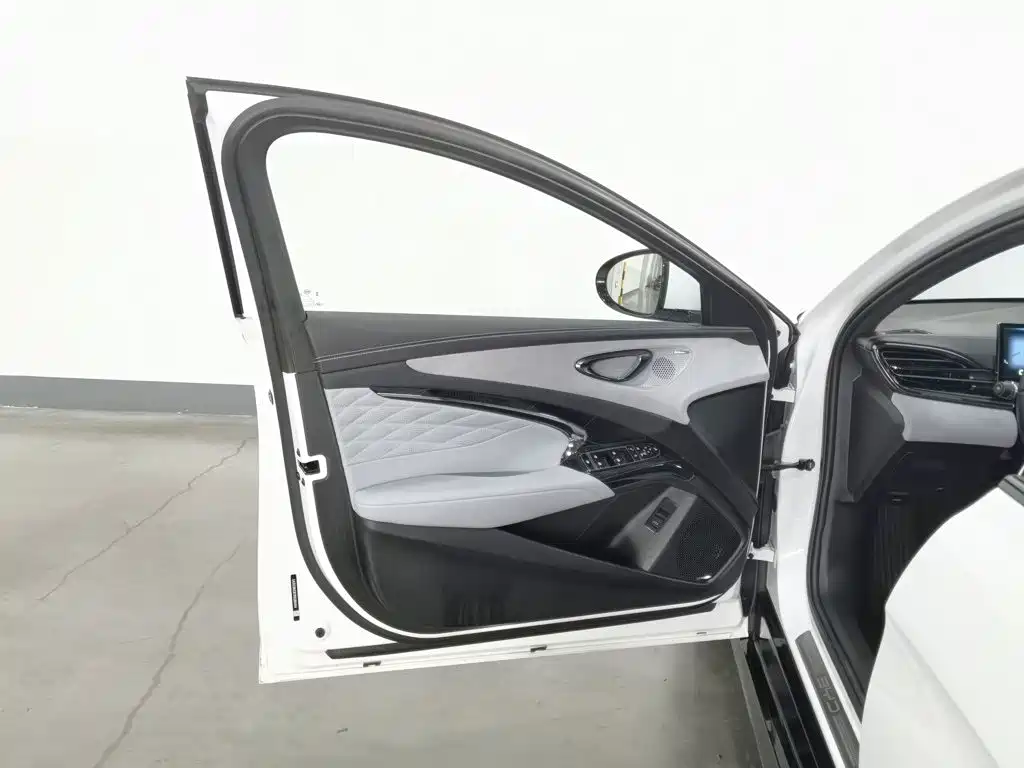 BYD Seal — миниатюра 8