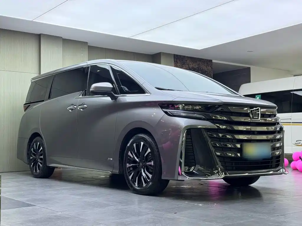 Toyota Vellfire — миниатюра 10