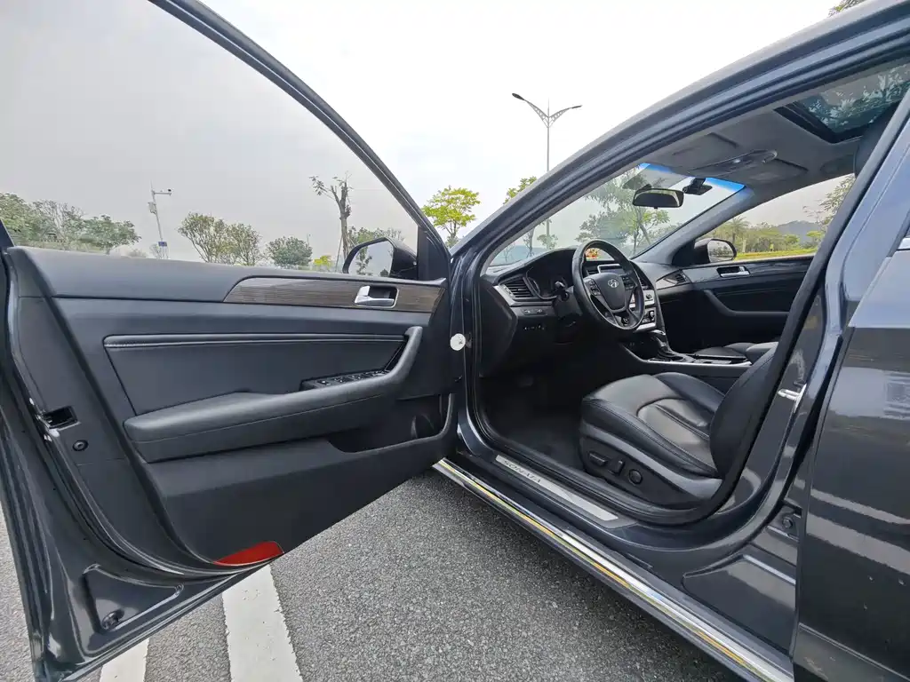 Hyundai Sonata PHEV — миниатюра 10