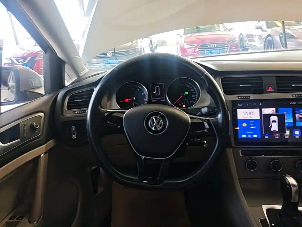 Volkswagen Golf — миниатюра 11