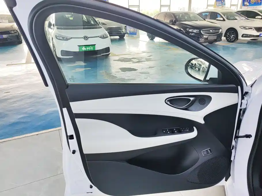 BYD Seal 05 DM-i — миниатюра 7