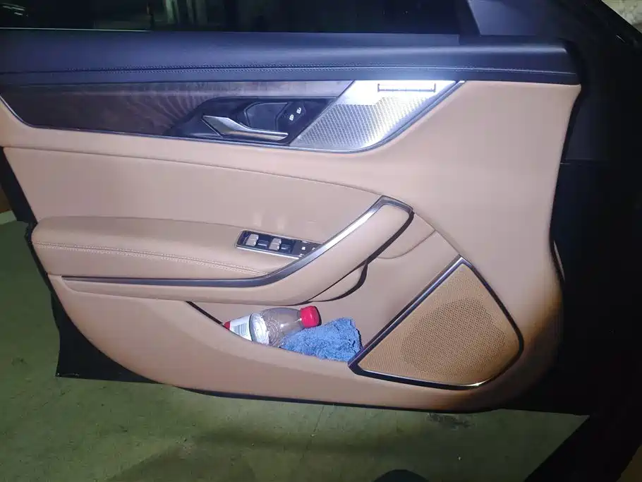 Jaguar XFL 2025 2.0T P250 Premium Luxury