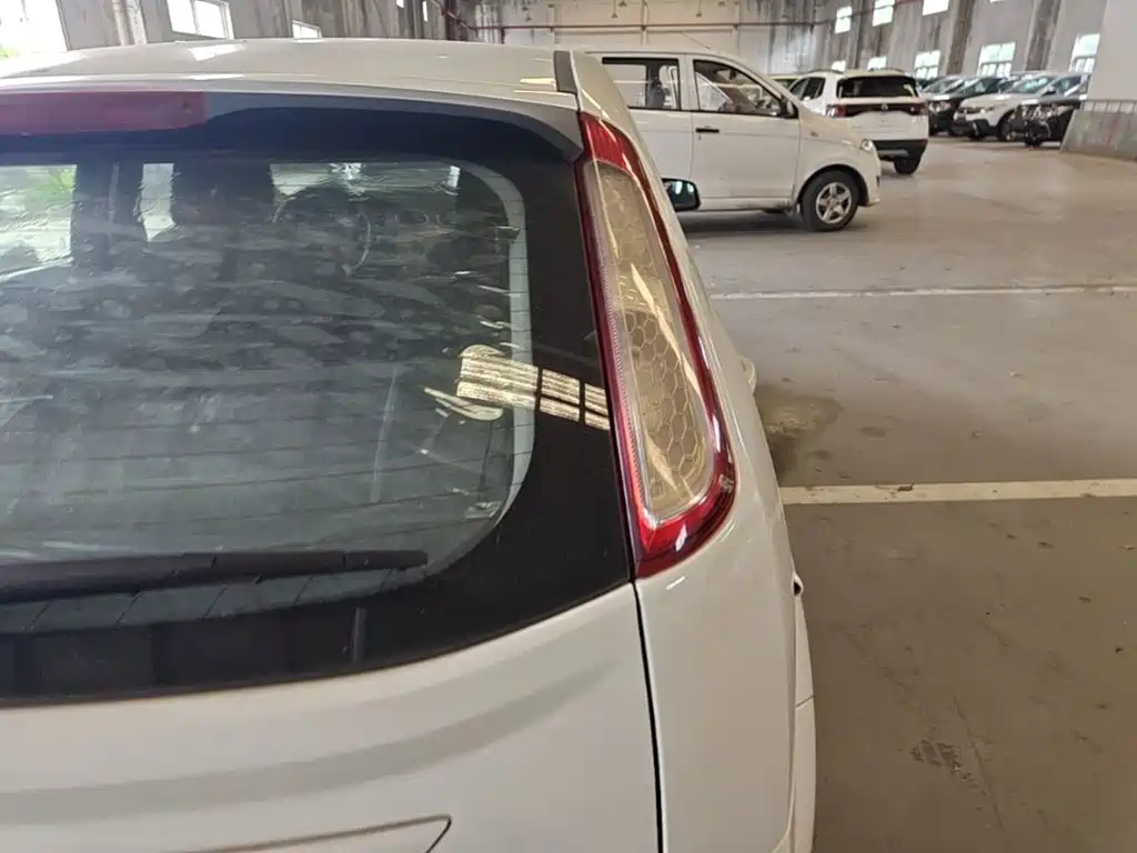 Ford Focus 2013 1.8L MT