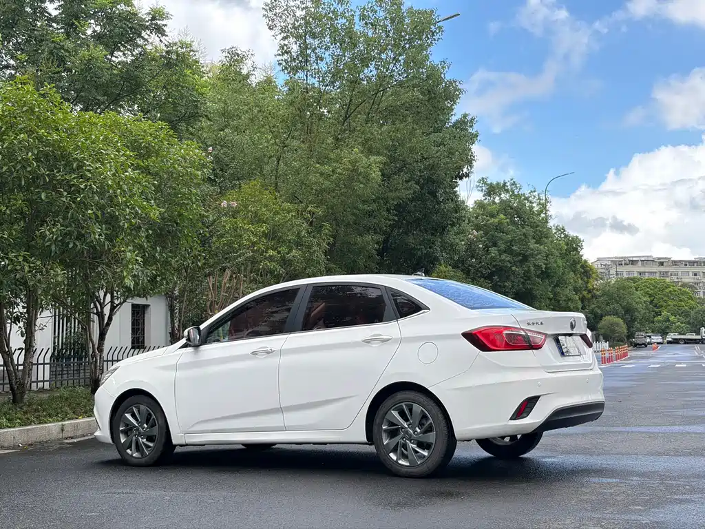 Changan Eado DT — миниатюра 9