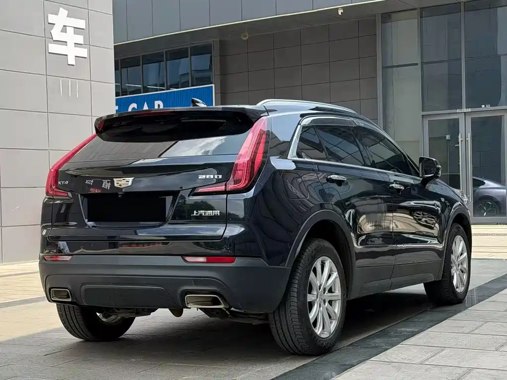 Cadillac XT4 — миниатюра 2
