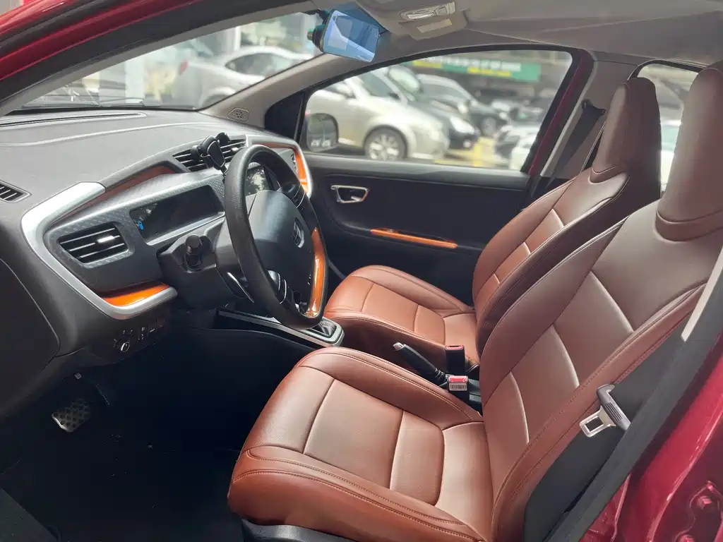 Geely Vision X1 — миниатюра 4