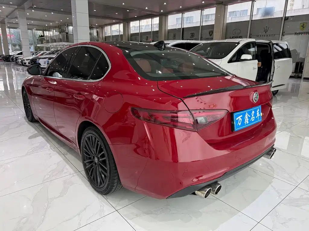Alfa Romeo Giulia — миниатюра 18
