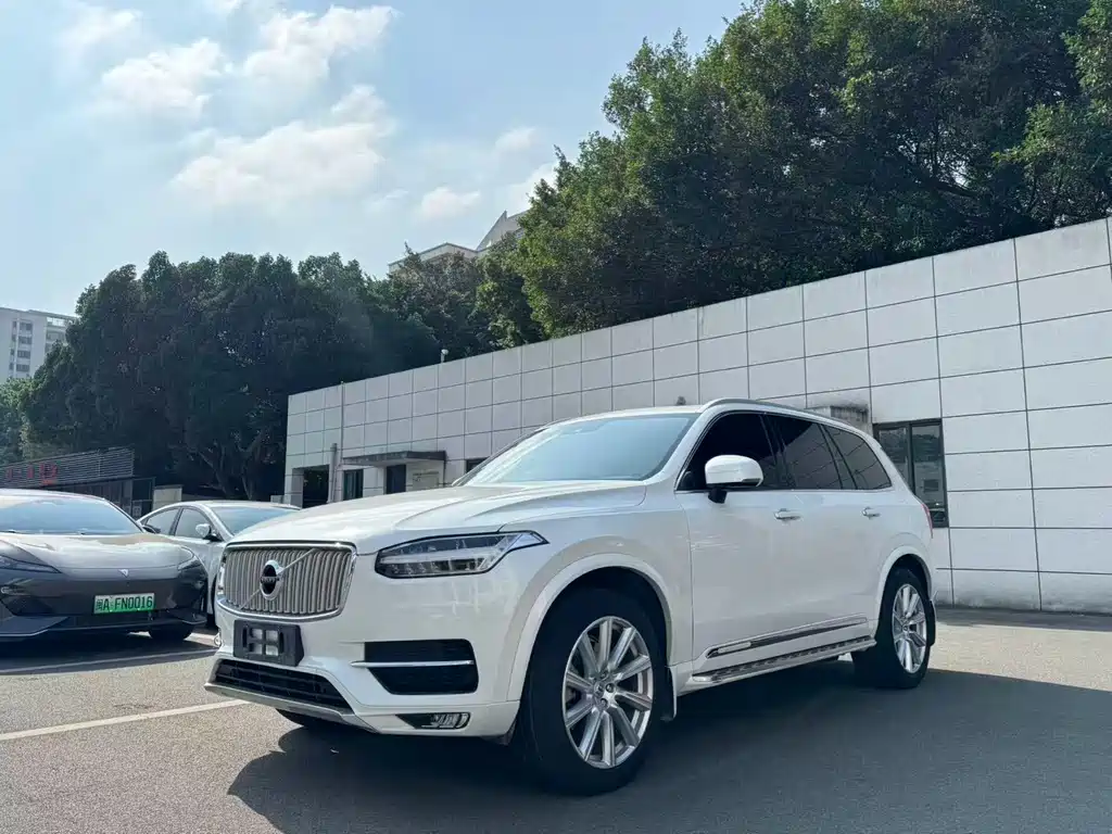 Volvo XC90 2019