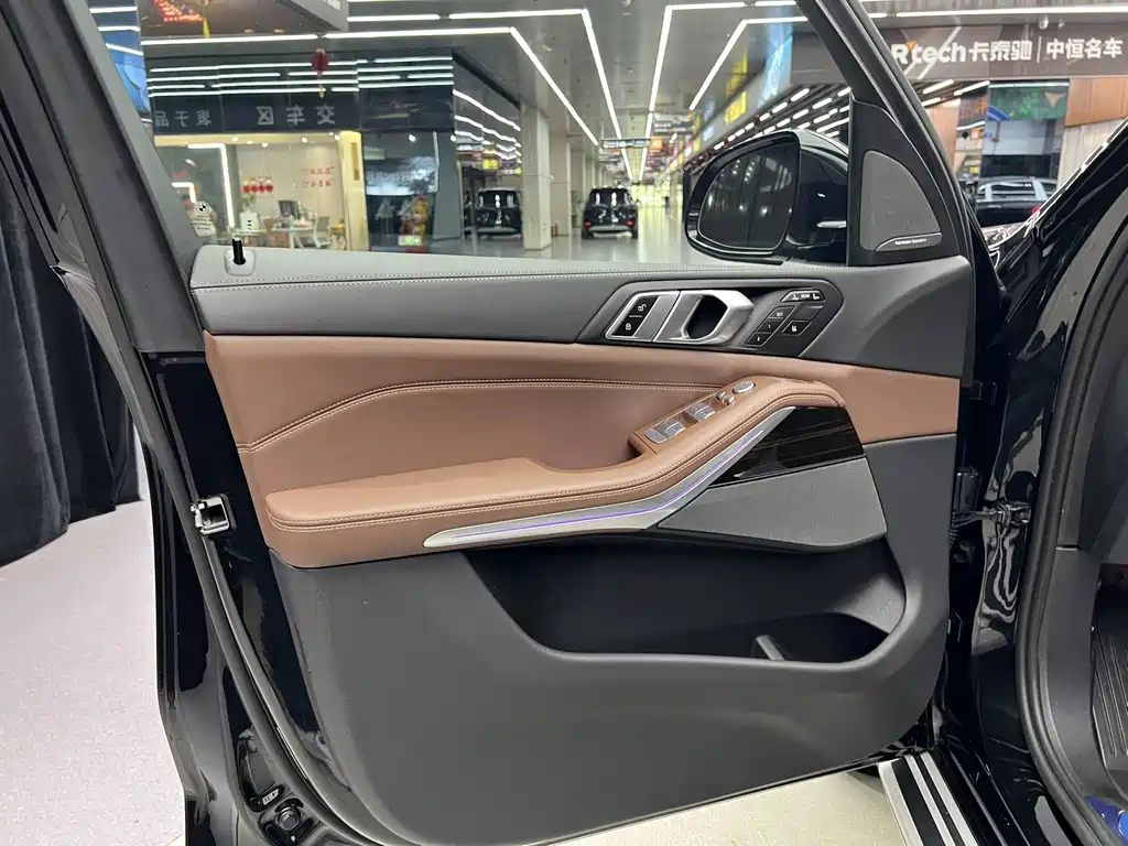 BMW X7 — миниатюра 22
