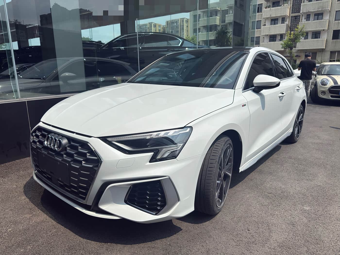 Audi A3 1.4 л 2023 г. Белый, пробег 32000 км