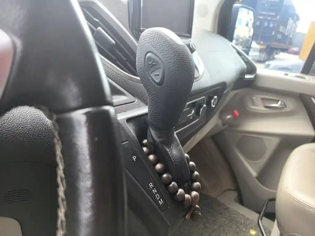 Ford Tourneo — миниатюра 15