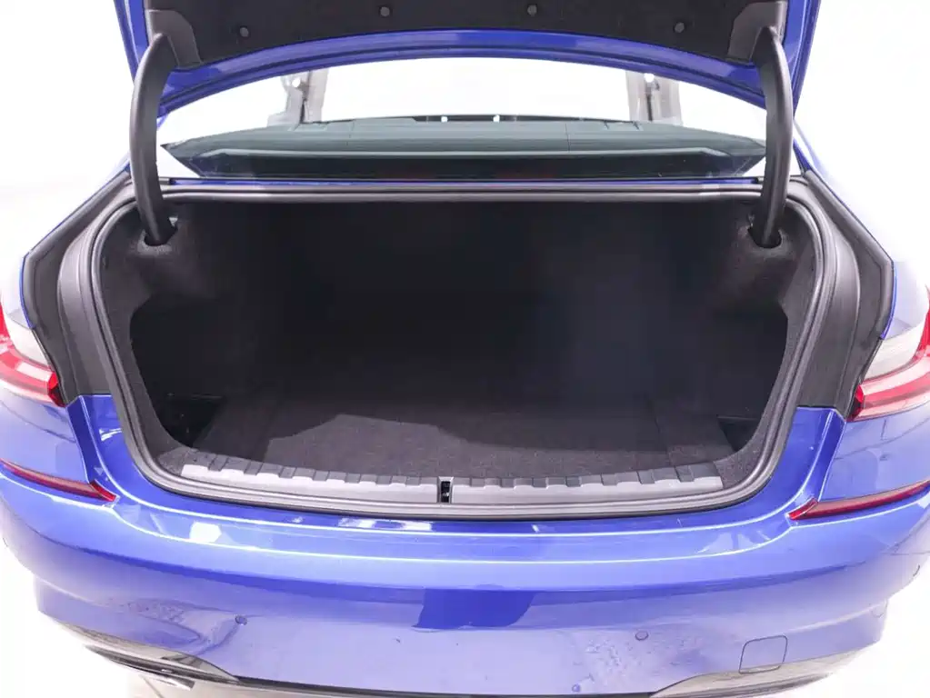 BMW 3 Series — миниатюра 19