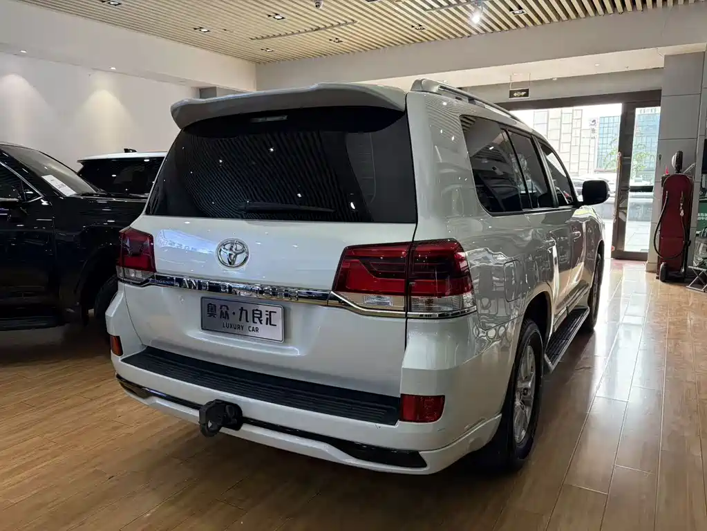 Toyota Land Cruiser — миниатюра 13