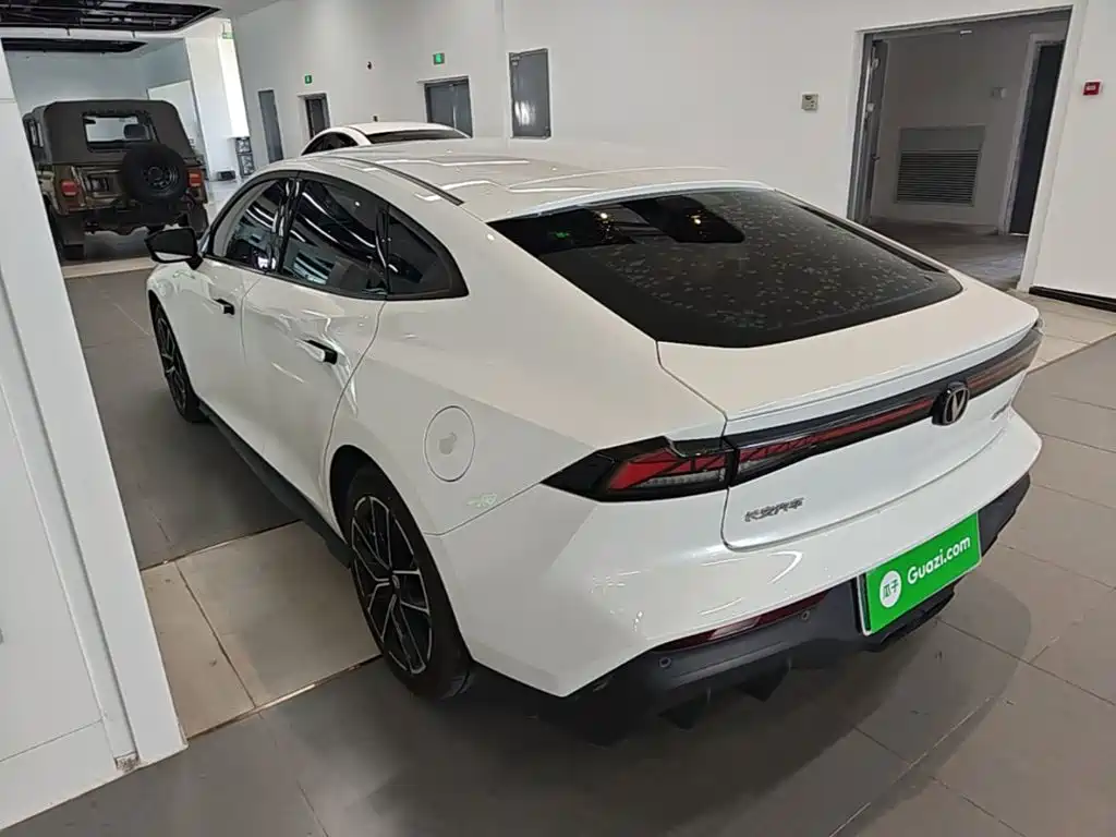 Changan UNI-V iDD — миниатюра 5