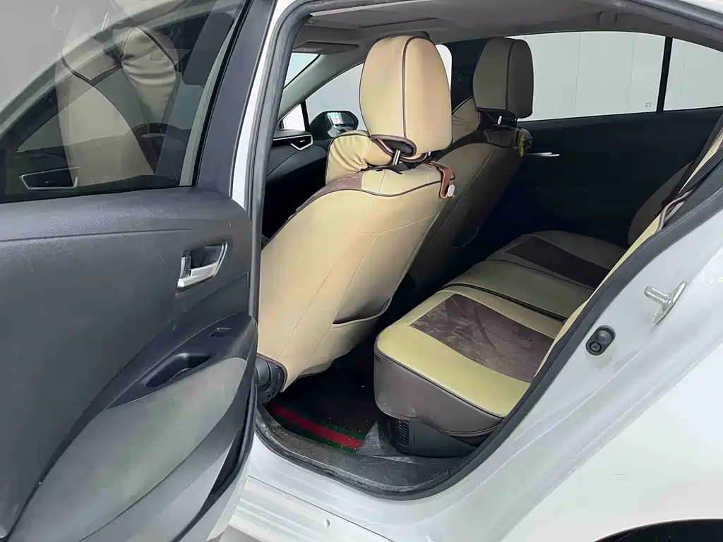 Toyota Corolla — миниатюра 8
