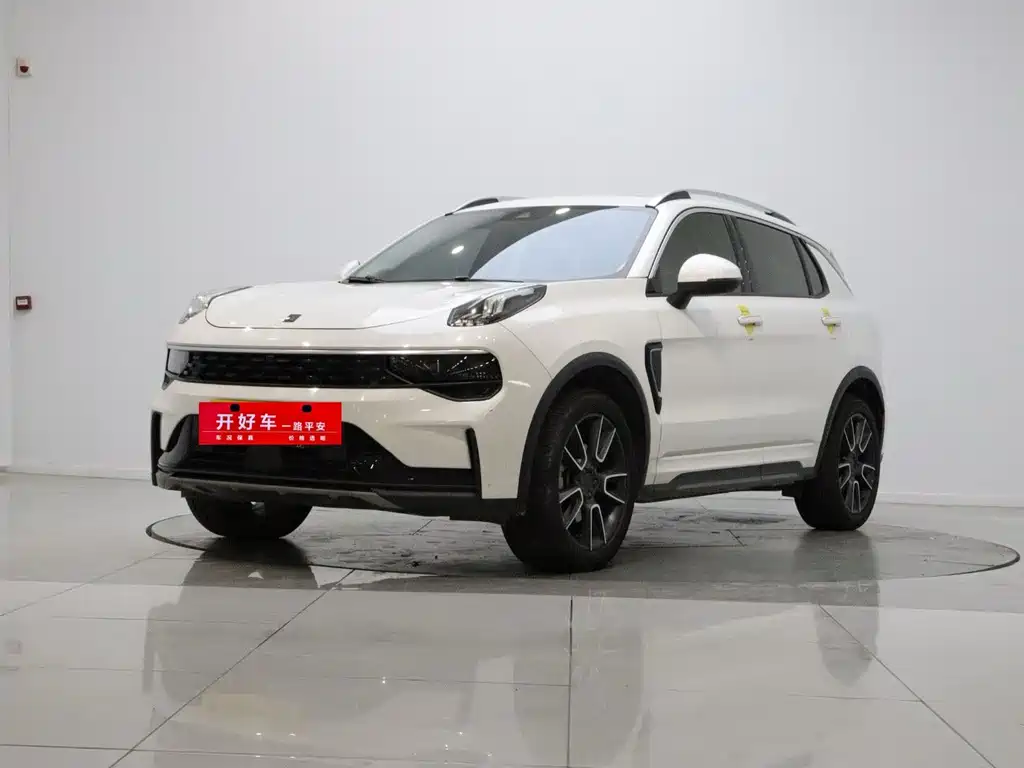 Lynk & Co 01