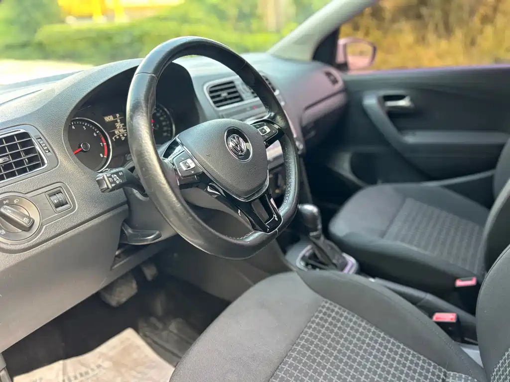 Volkswagen Polo — миниатюра 10