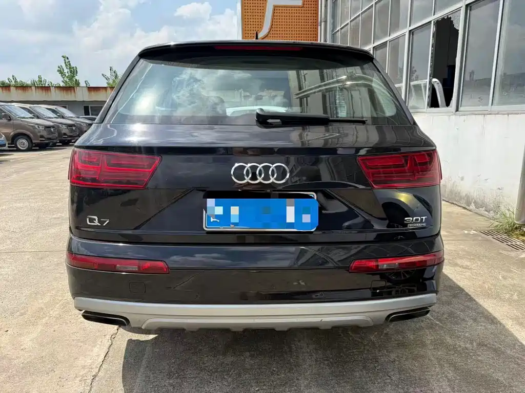 Audi Q7 — миниатюра 4