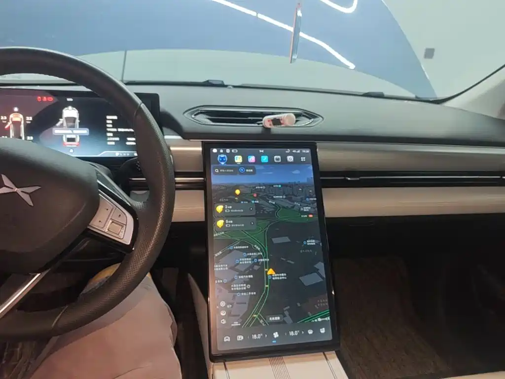XPeng P5 — миниатюра 10