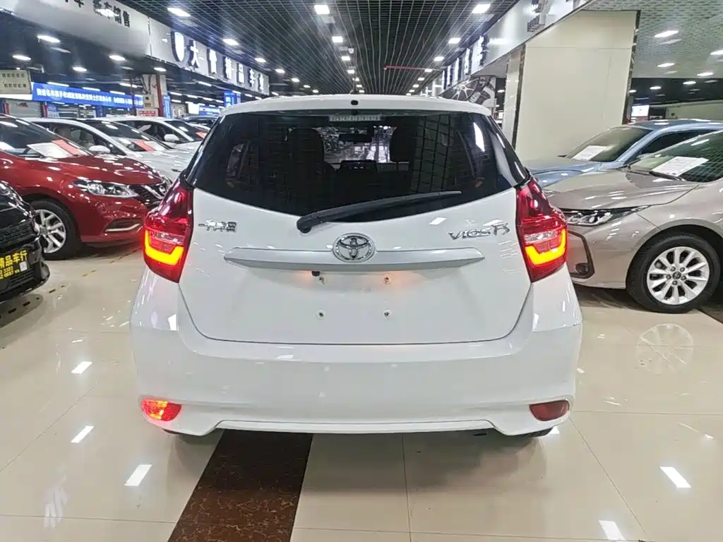 Toyota Vios FS — миниатюра 6