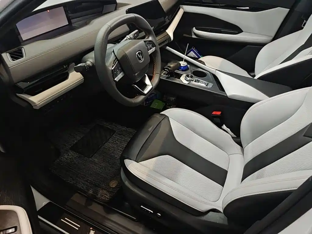 Changan UNI-V iDD — миниатюра 15