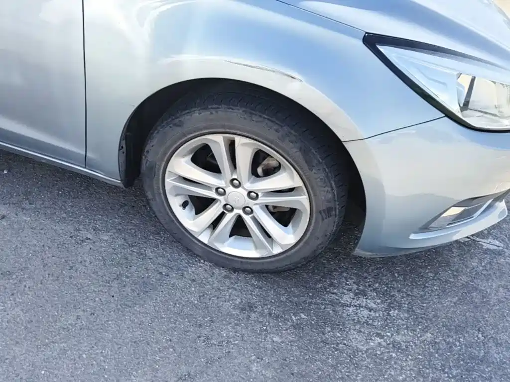 Chevrolet Cruze — миниатюра 12