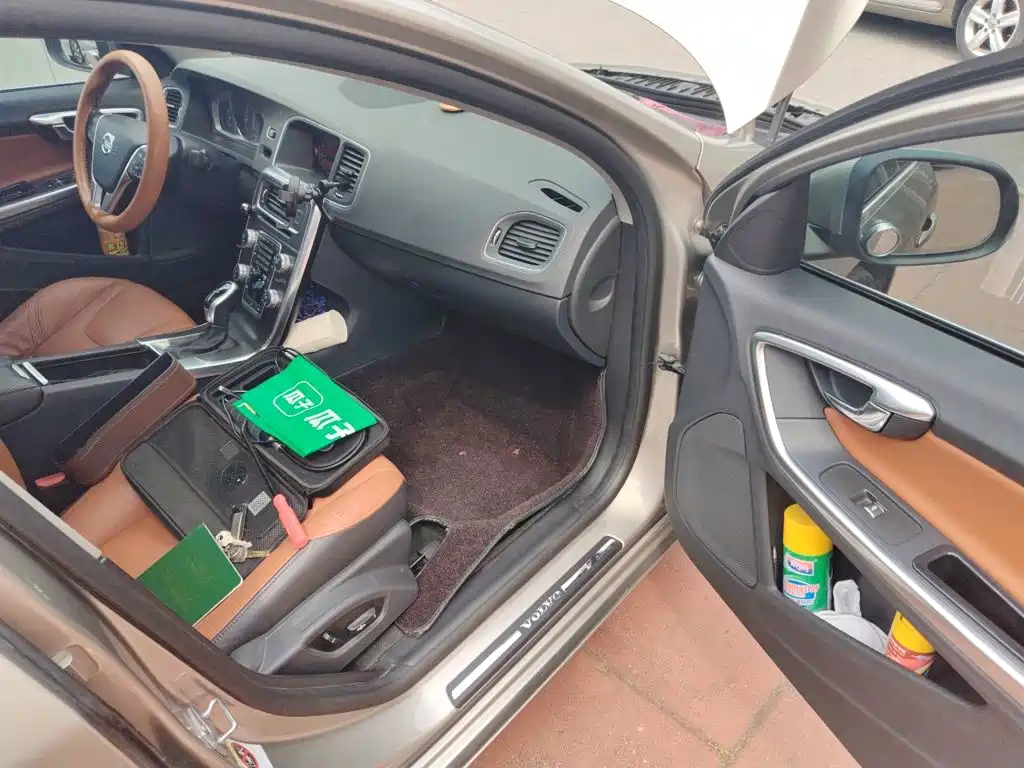 Volvo S60 — миниатюра 19