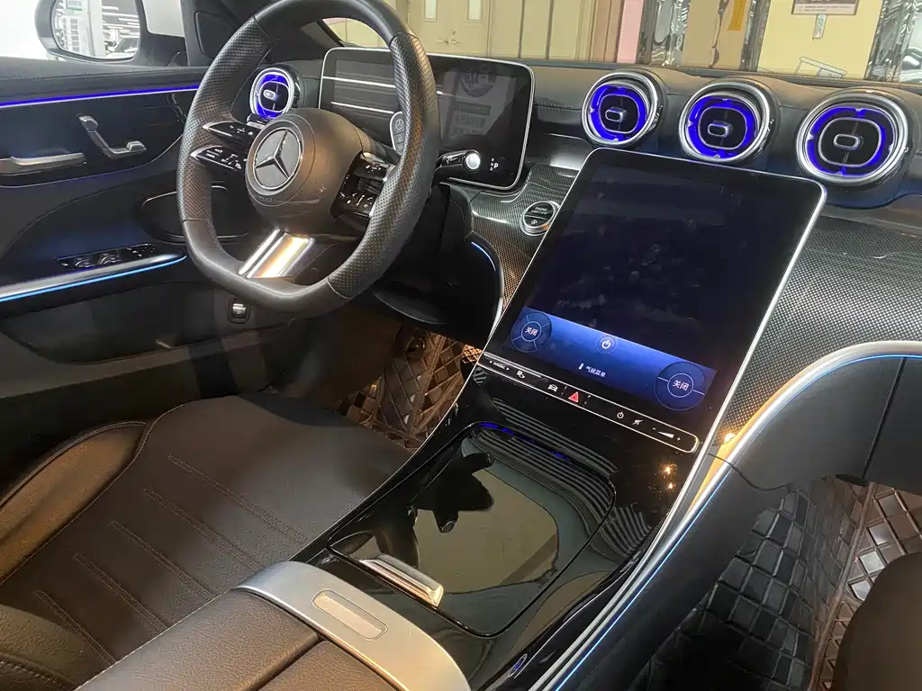 Mercedes-Benz C-Class — миниатюра 14