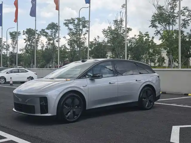 Li Auto i6