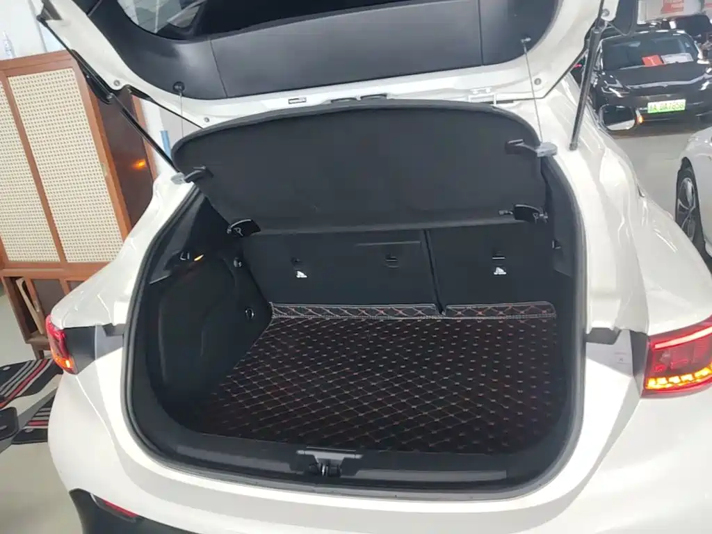 Infiniti QX30 — миниатюра 19