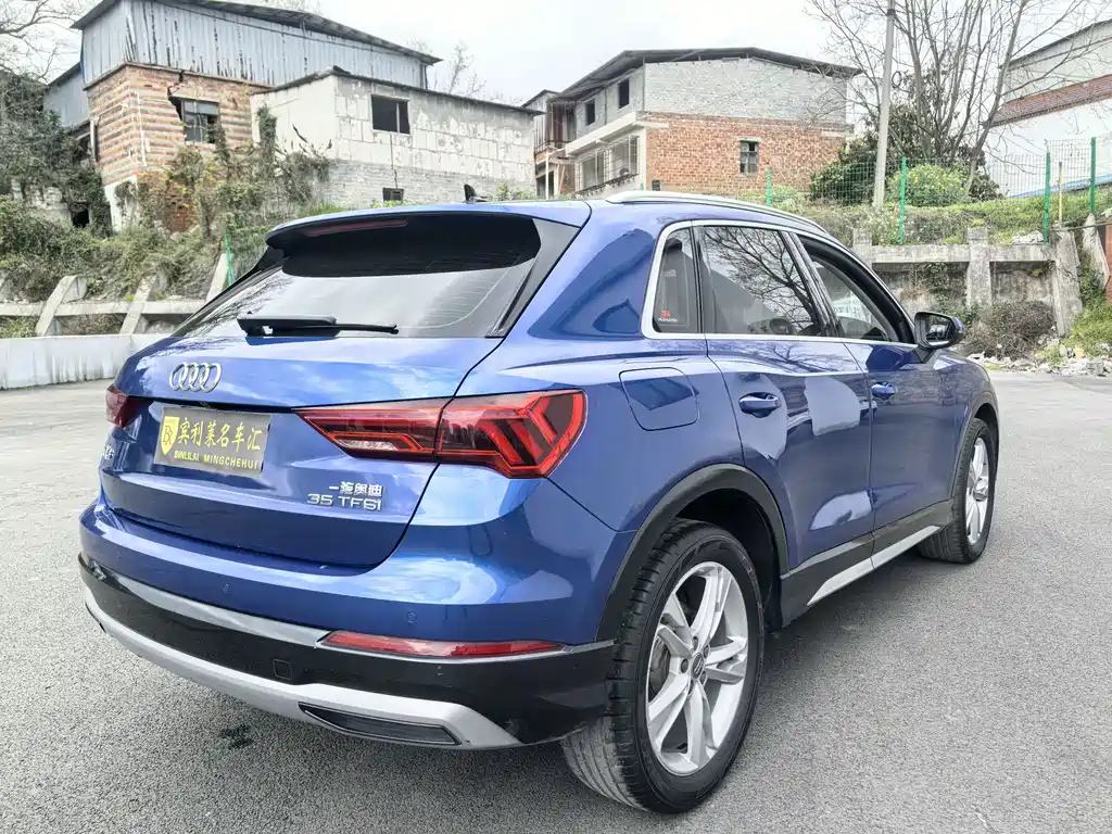 Audi Q3 - фото 7